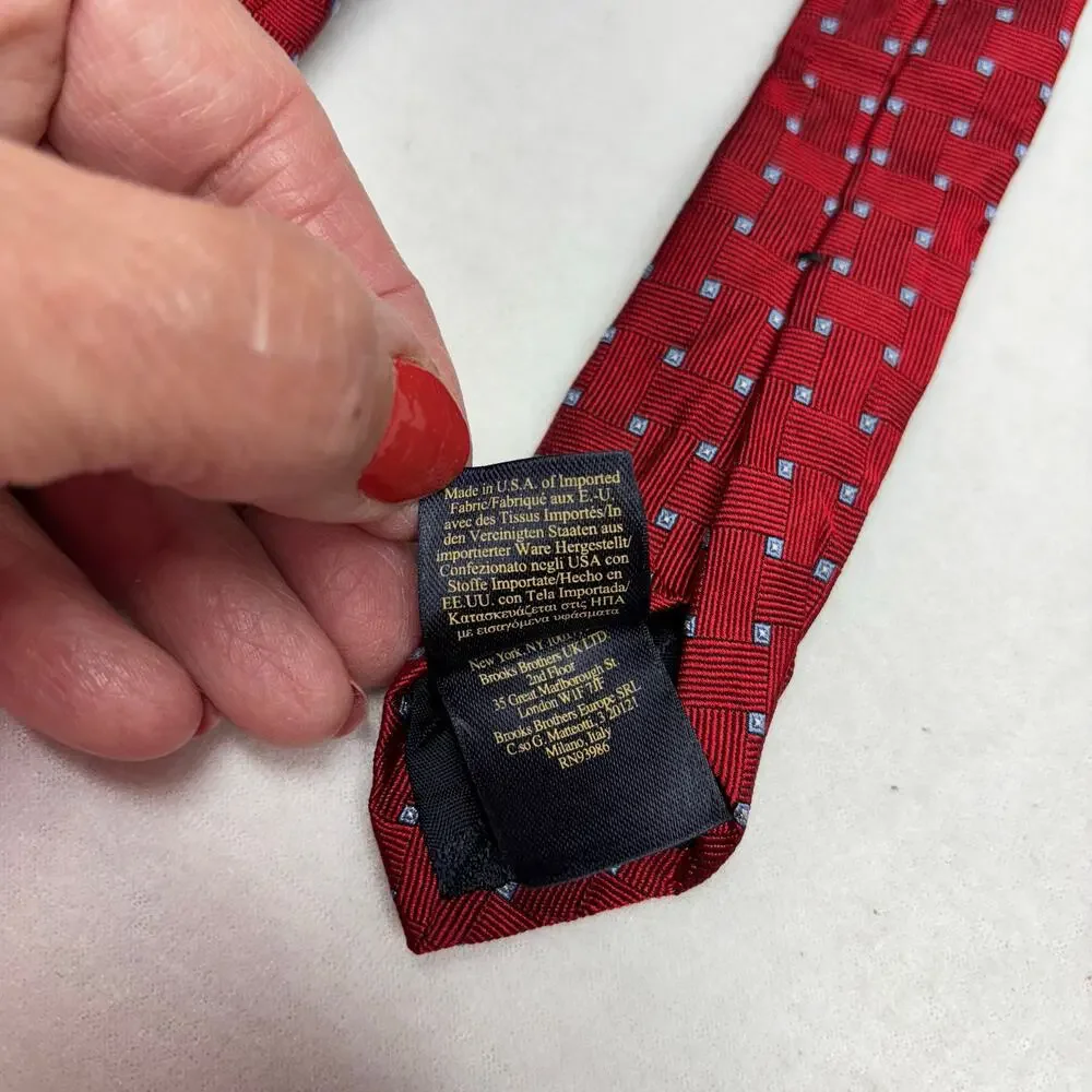 Classic Brooks Brothers Silk‎ Necktie - Excellent Condition!